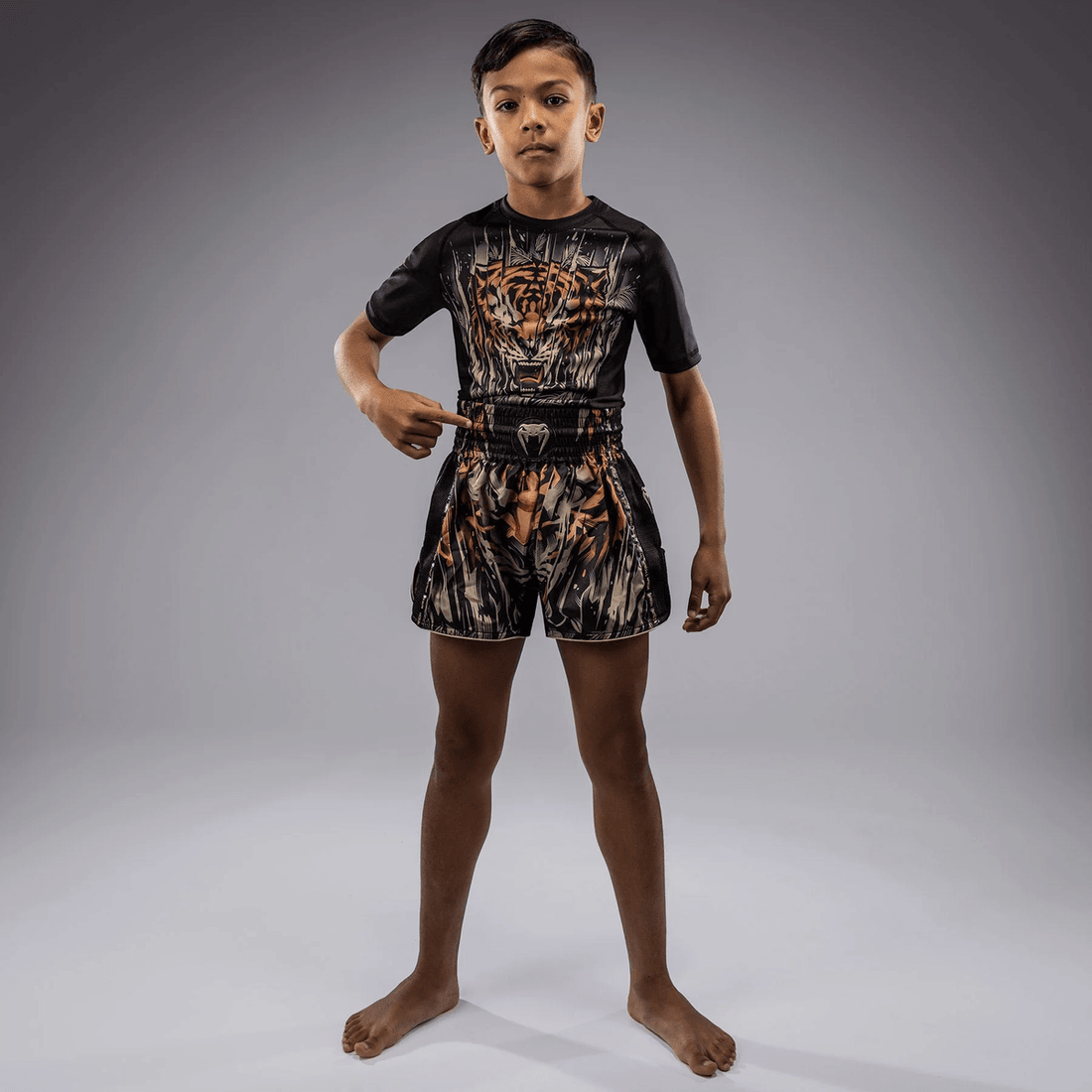 Venum Tiger Lasten Muay Thai -shortsit - Musta/neon Oranssi