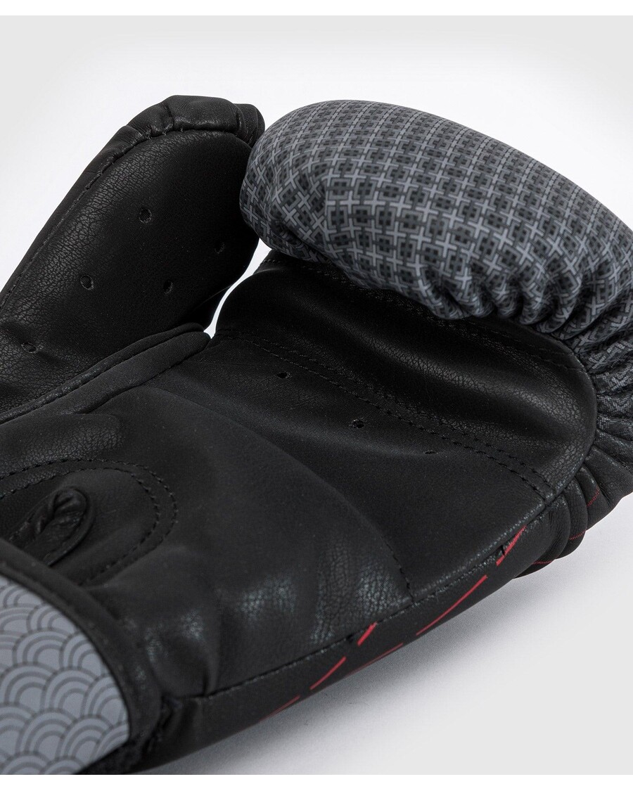 Venum Okinawa 3.0 ボクシング グローブ - 子供用 - ブラック/レッド