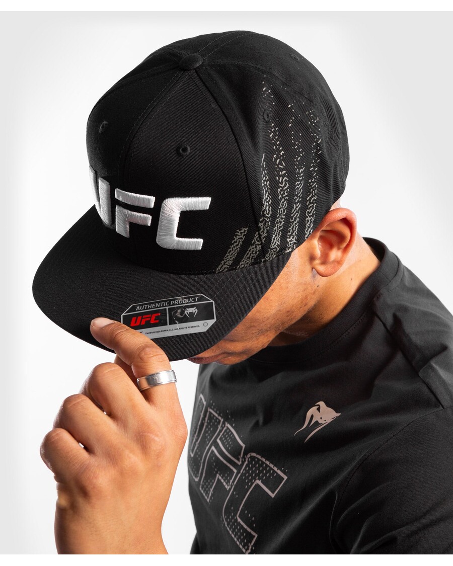 Topi Ufc Venum Authenticfight Night Unisex Walkout - Hitam