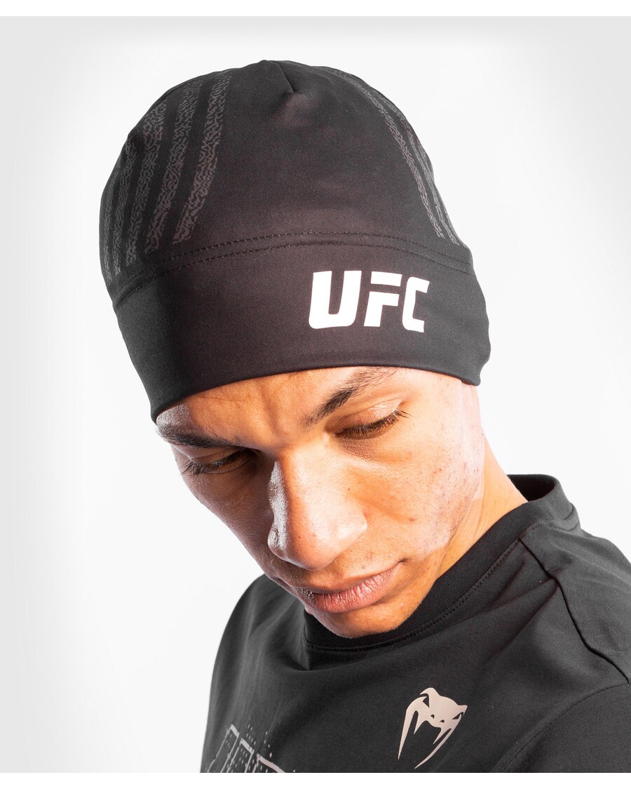 Шапка-бини унисекс UFC Venum Authentic Fight Night - черная