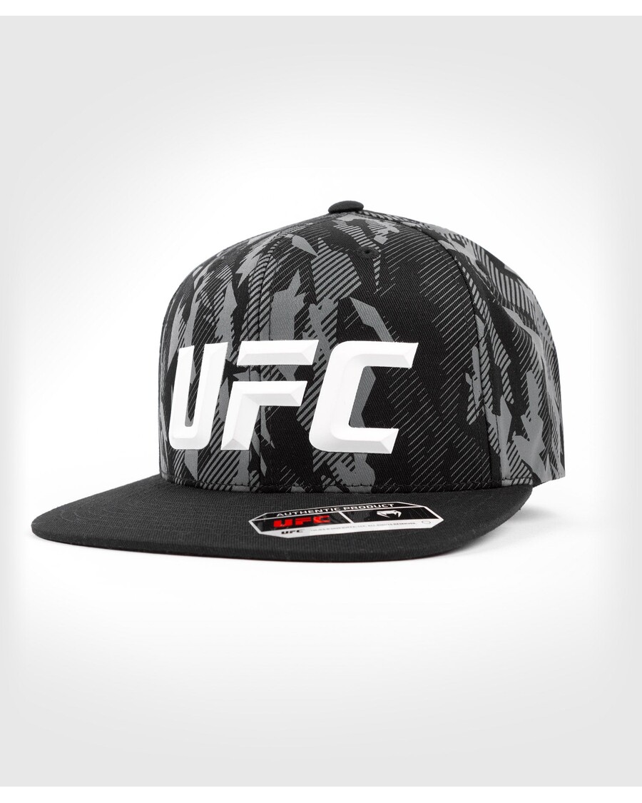 Кепка унисекс UFC Venum Authentic Fight Week — черная