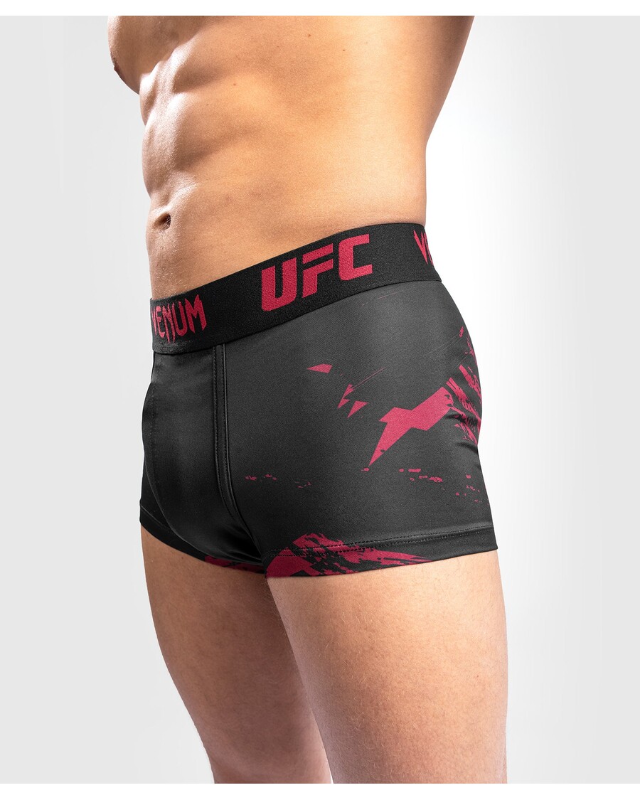 سراويل داخلية للرجال من UFC Venum Authentic Fight Week 2.0 - أسود/أحمر
