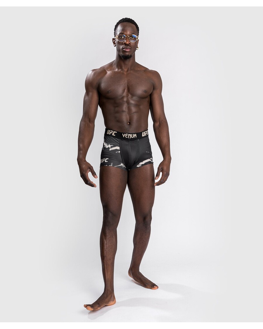 سراويل داخلية للرجال من UFC Venum Authentic Fight Week 2.0 - أسود/رملي