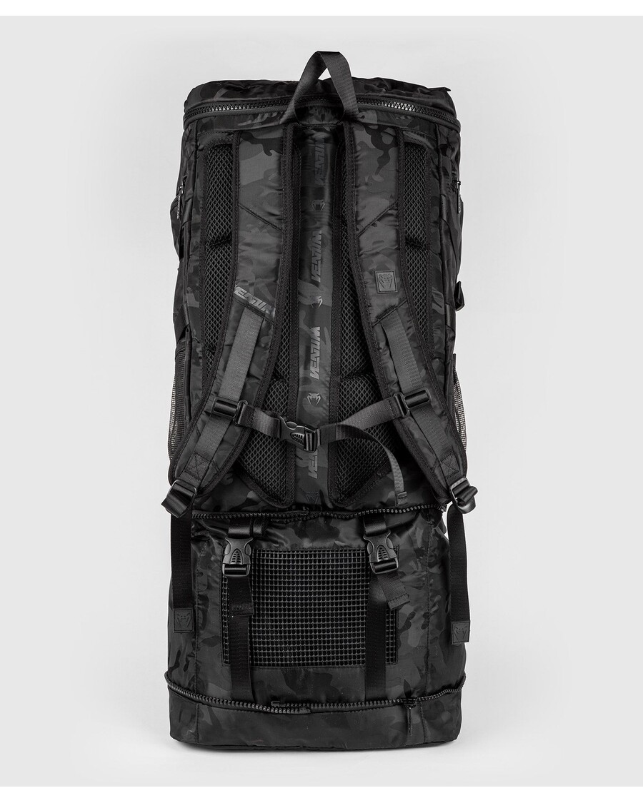 Рюкзак Venum Challenger Xtrem - черный/темный камуфляж