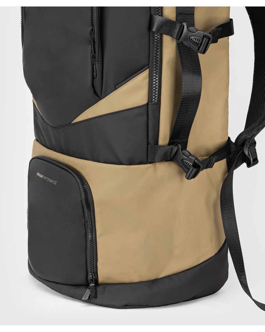 حقيبة الظهر Venum Evo 2 Xtrem - أسود/رملي