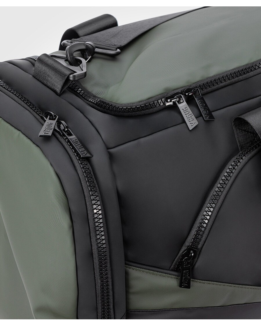 Tas Duffle Venum Evo 2 Trainer Lite - Hitam/khaki