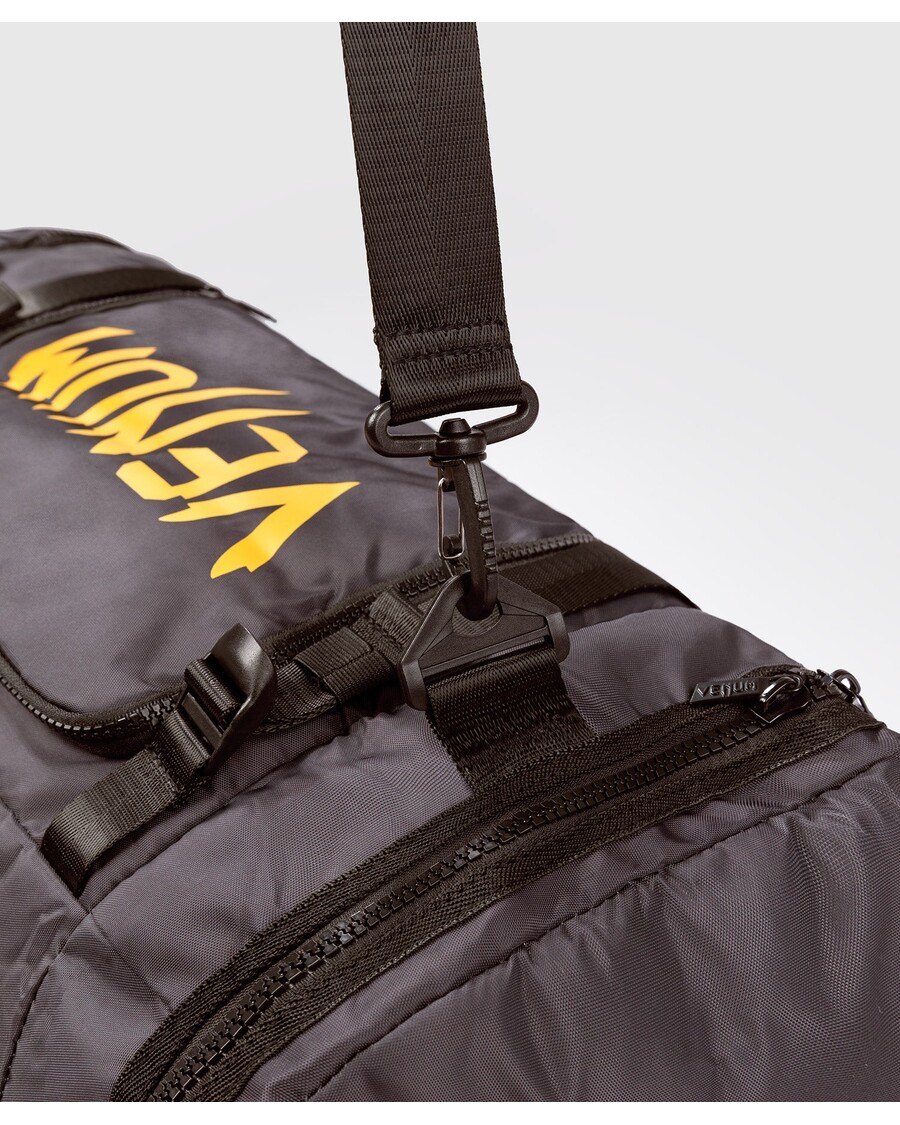 Borsone Ufc Fusion Di Venum Fight Week - Marrone Terra