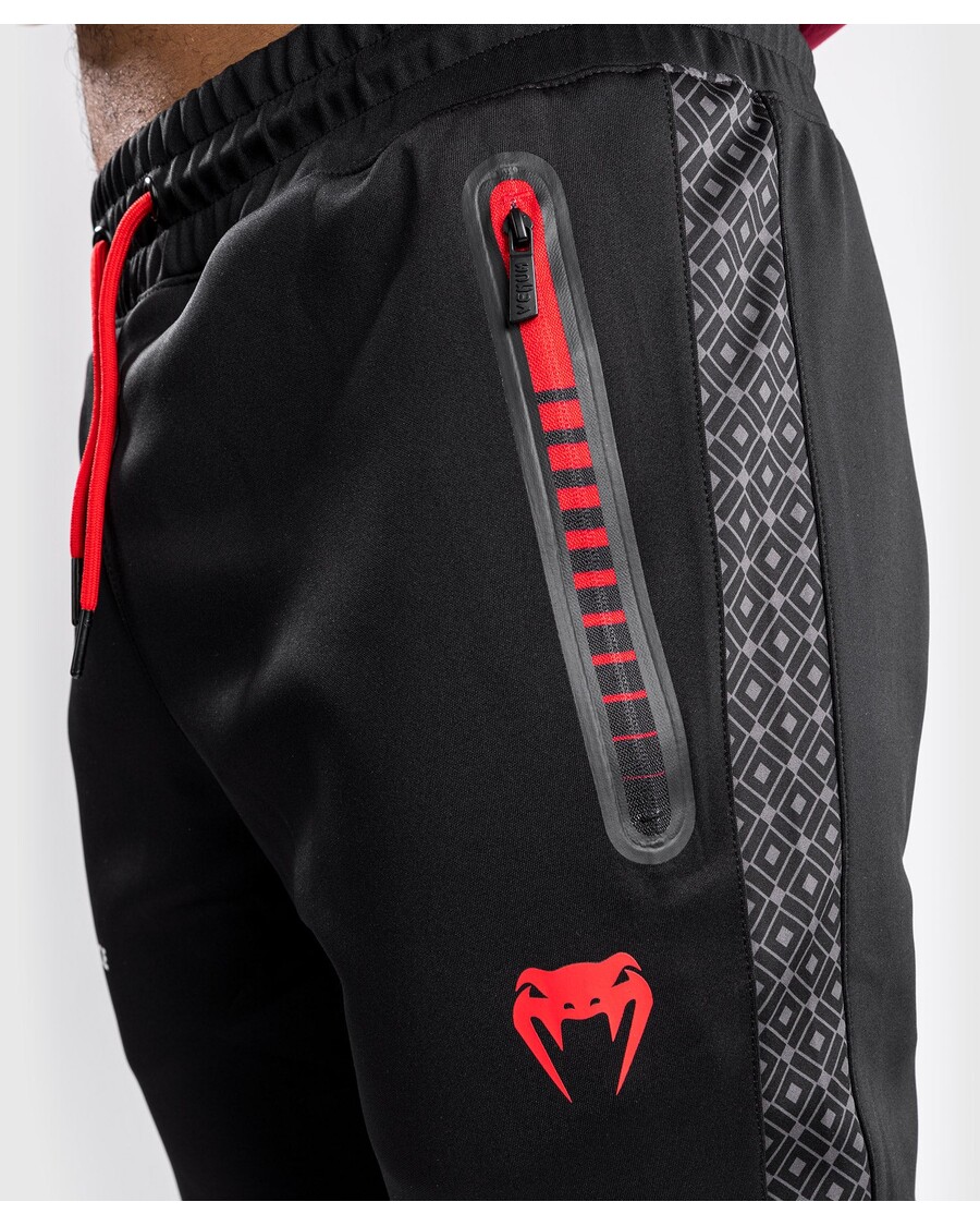UFC VENUM パフォーマンス インスティテュート ジョガー - ブラック/レッド