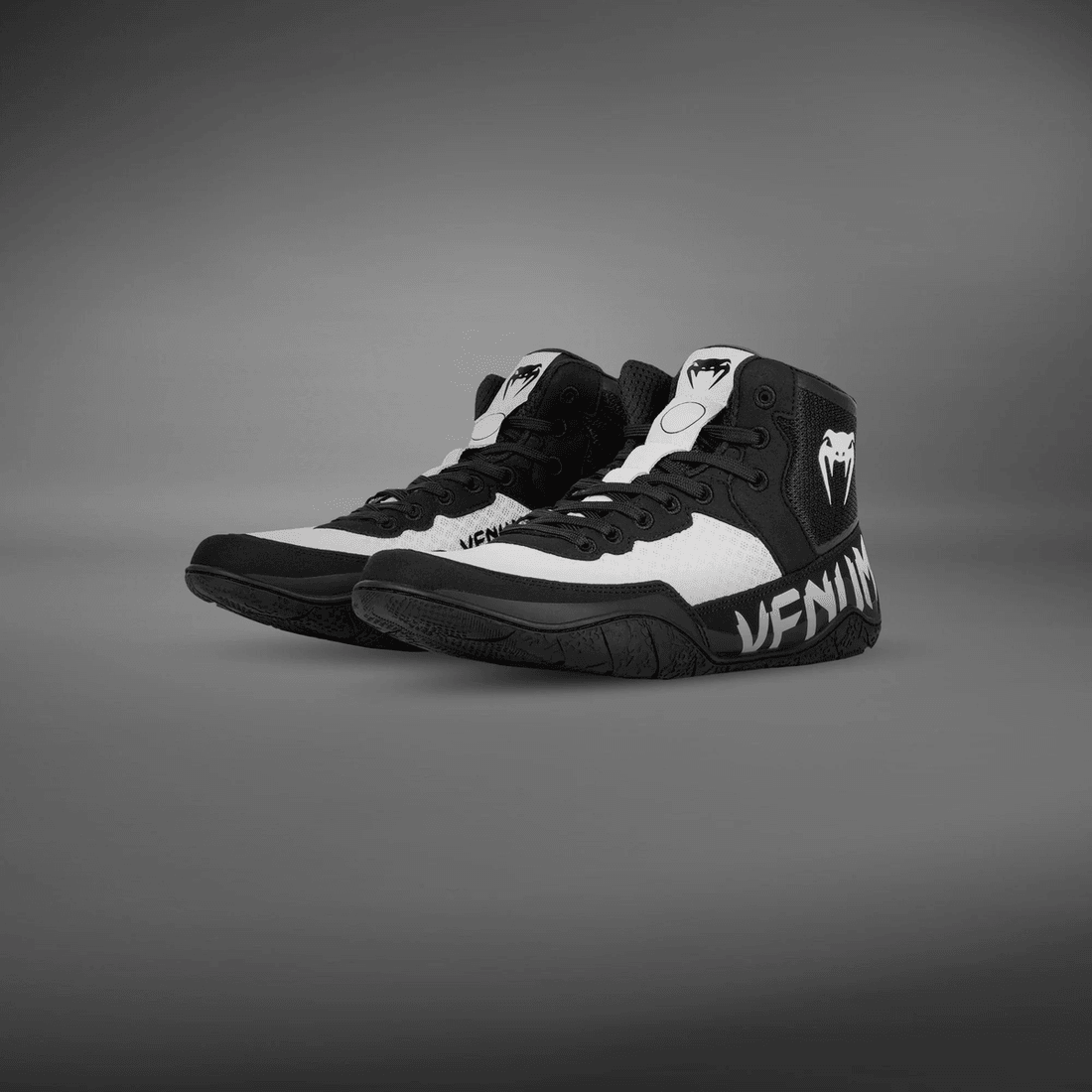 Venum Elite Wrestling Shoes - Black/White