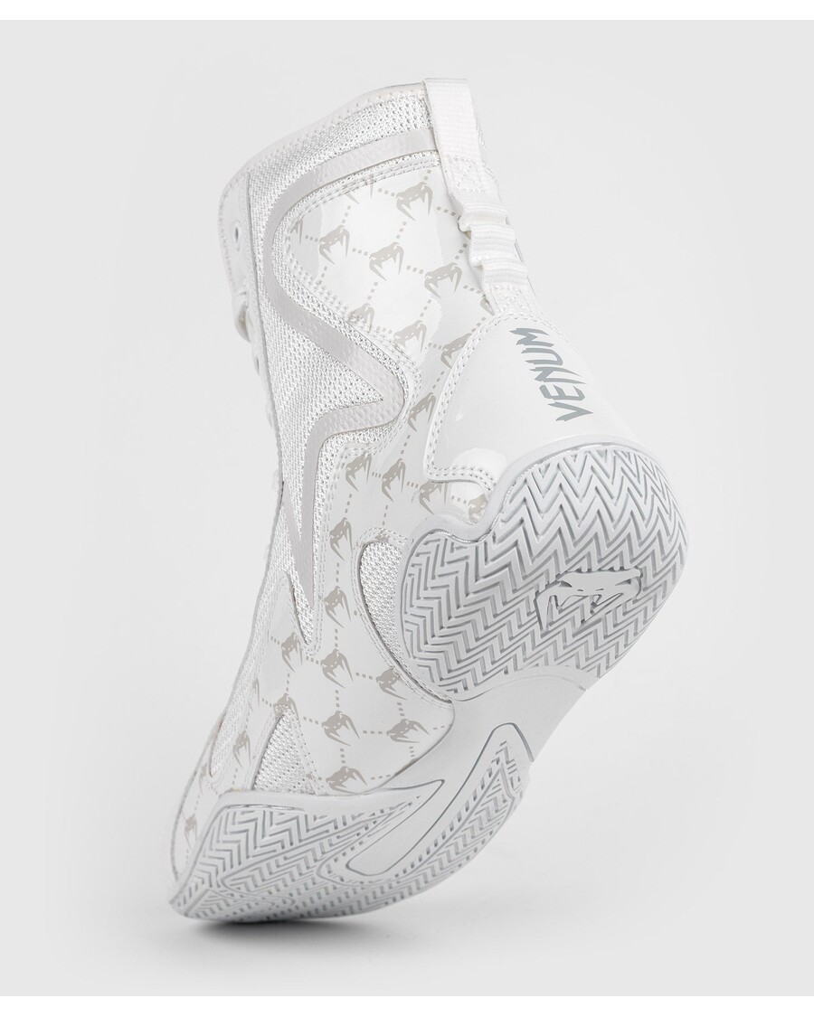 Боксерские кроссовки Venum Elite Evo Monogram - белый/кремовый