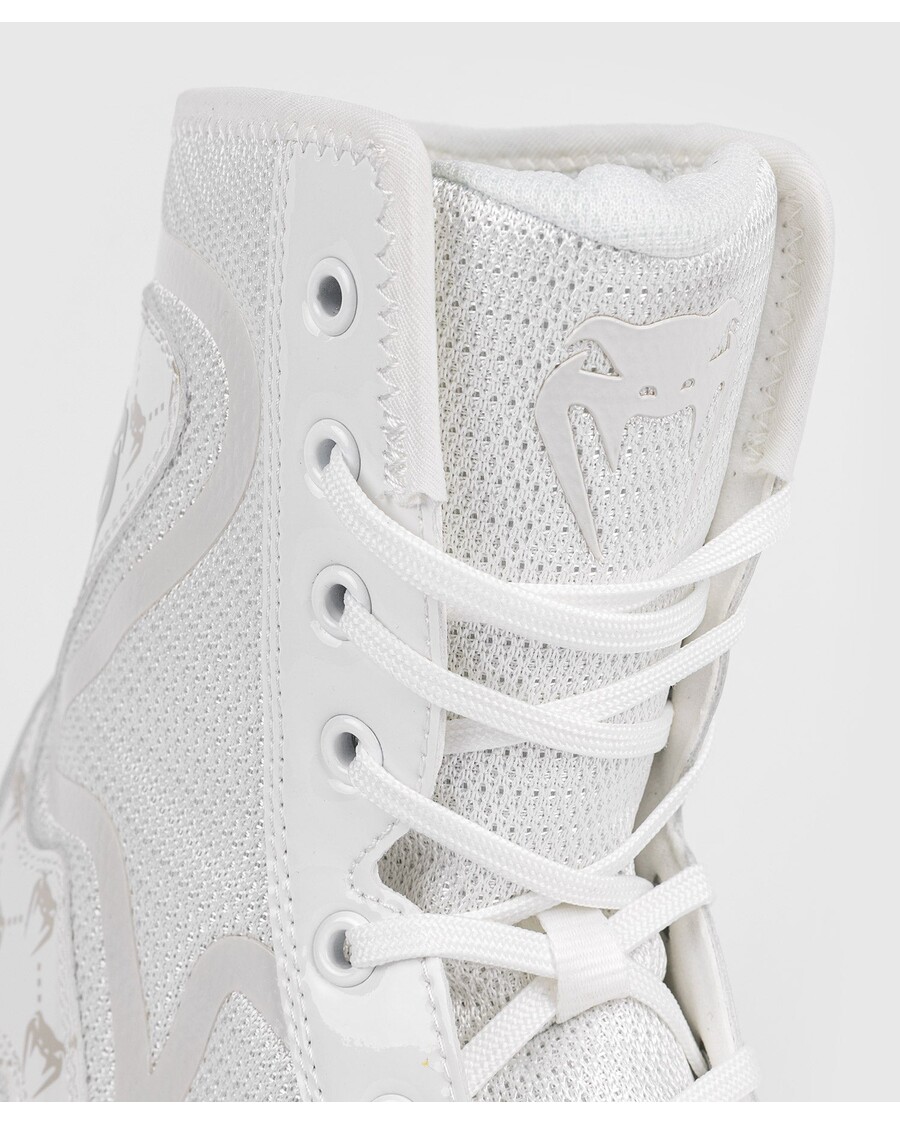 Боксерские кроссовки Venum Elite Evo Monogram - белый/кремовый