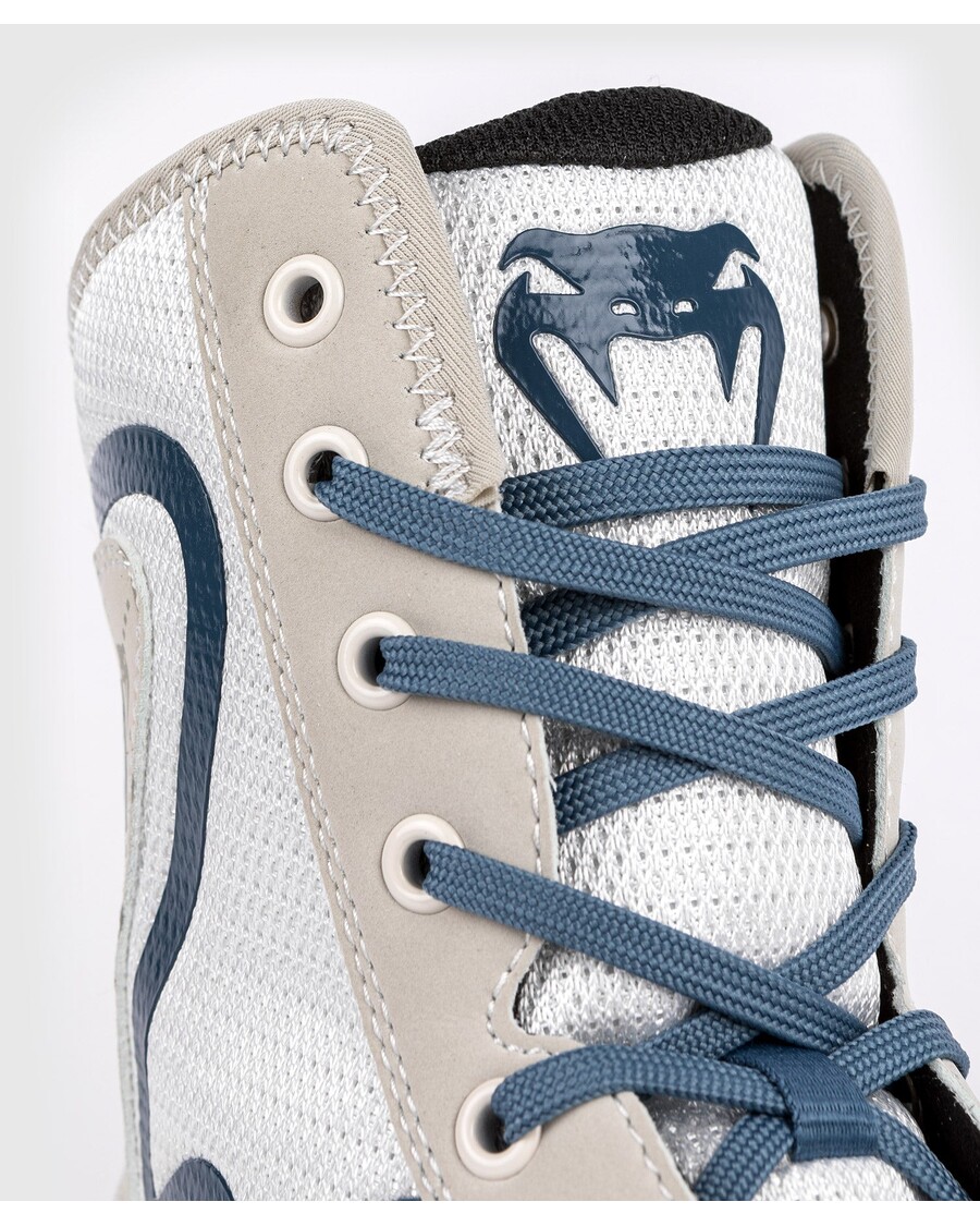 Боксови обувки Venum Elite Evo Monogram - бяло/синьо