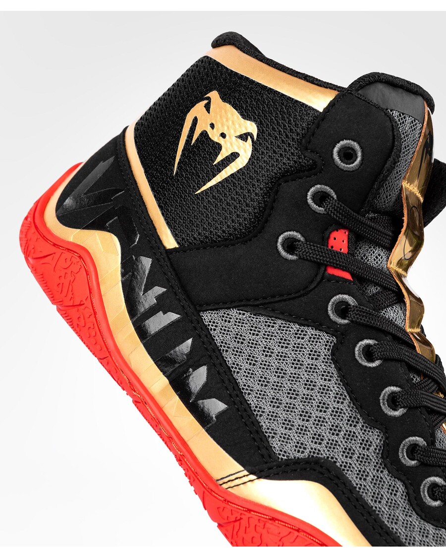 حذاء المصارعة فينوم إيليت - أسود/ذهبي/أحمر