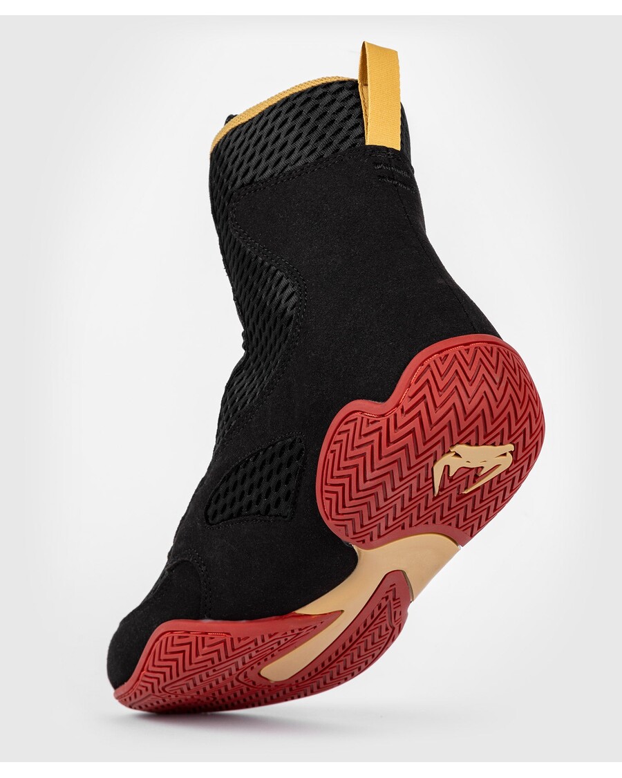 Боксерские кроссовки Venum Contender - черный/золотой/красный