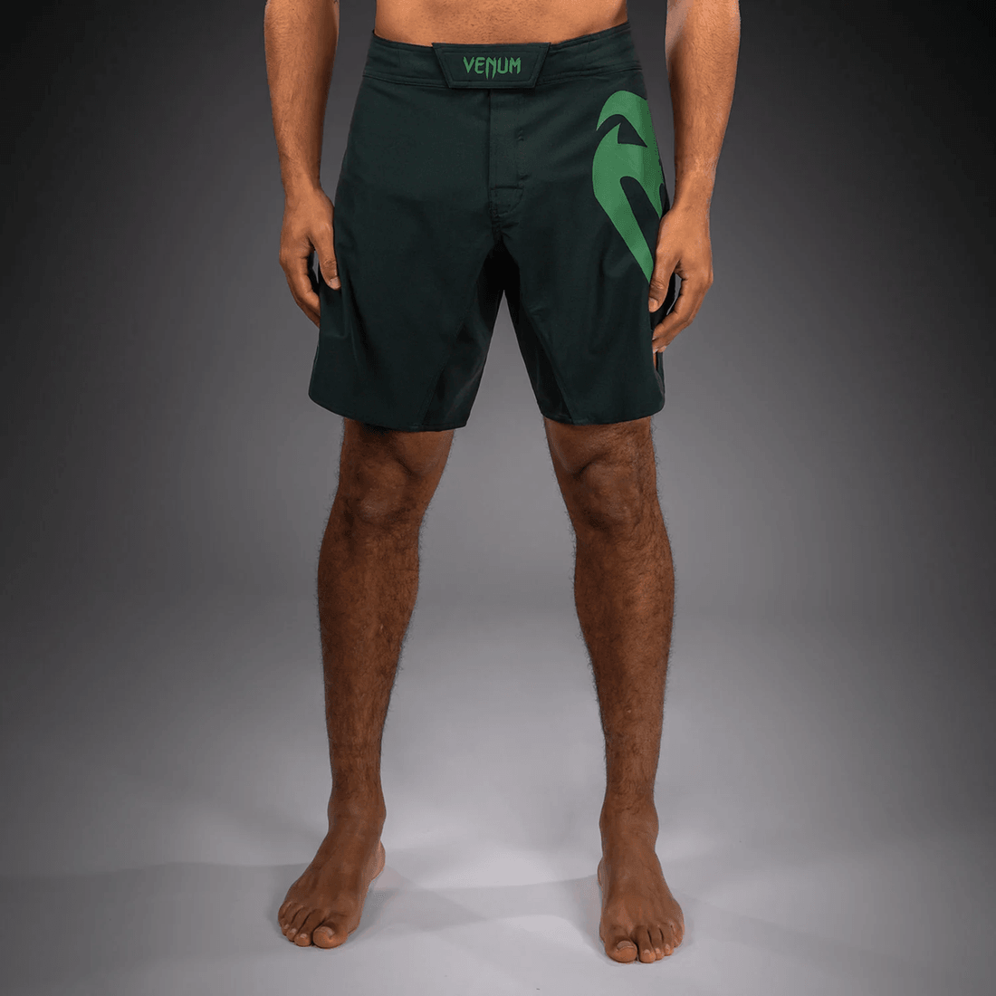 Venum Light 5.0 Fightshorts - Forest Green/Light Green