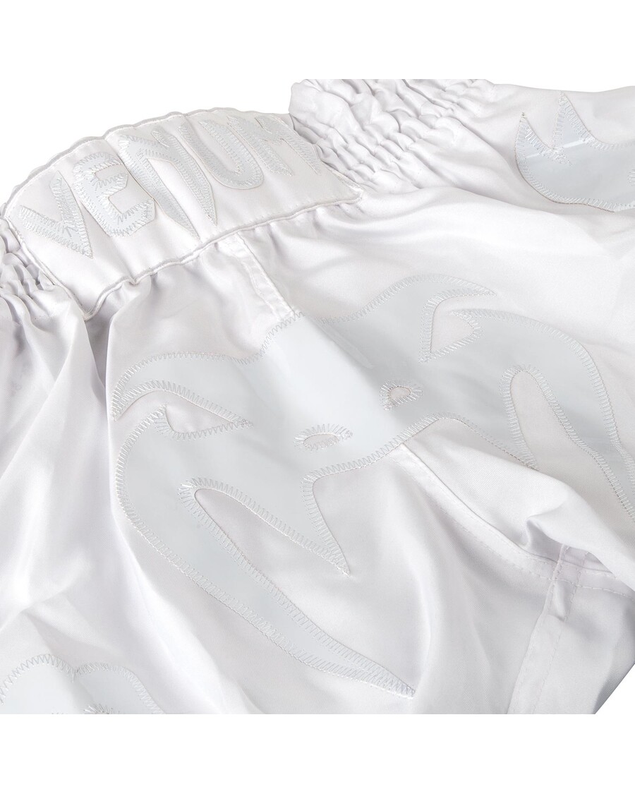 Celana Pendek Venum Bangkok Inferno Muay Thai - Putih/putih