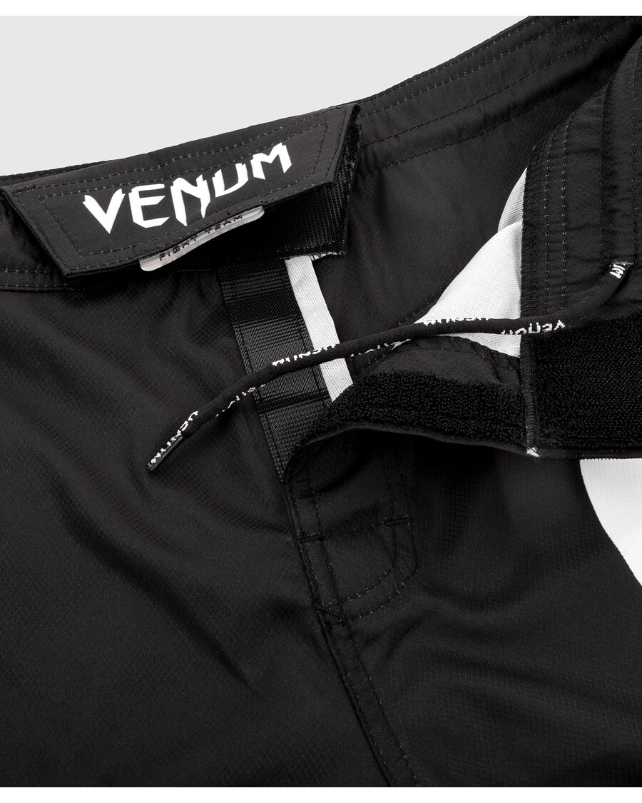 Venum Light 3.0 Fightshorts - Must/valge
