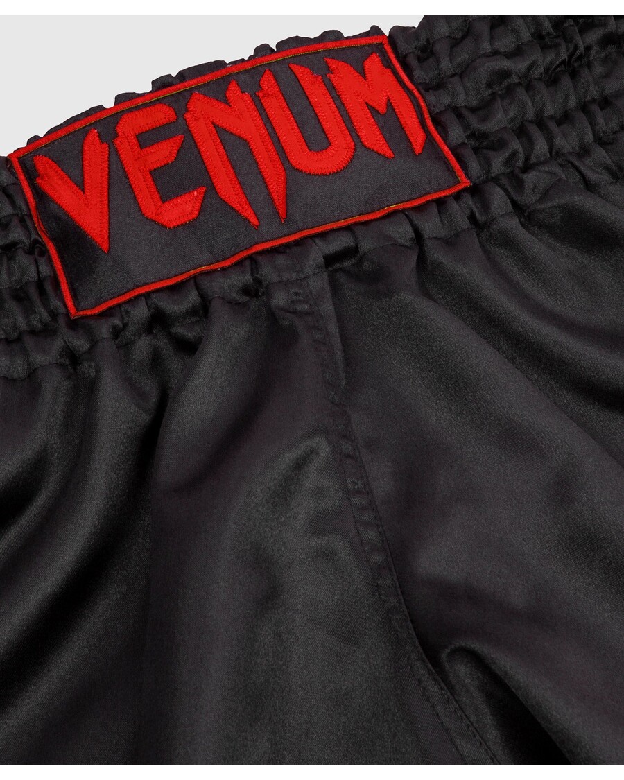 Venum Muay Thai Kratke Hlače Classic - črno/rdeče
