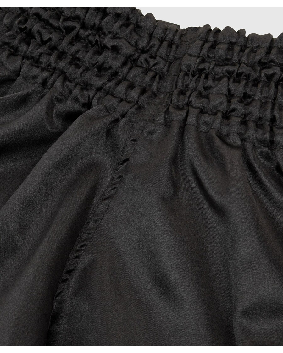 Venum Muay Thai Kratke Hlače Classic - črno/rdeče