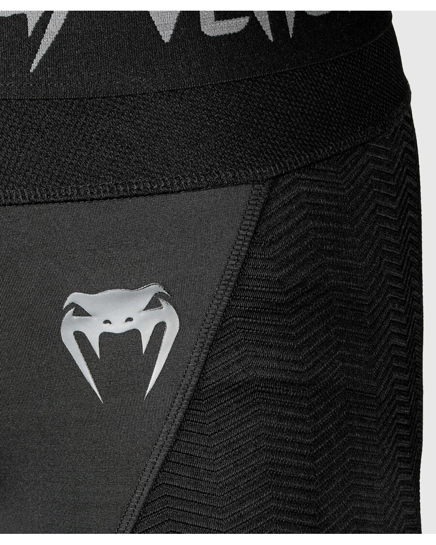 Celana Pendek Kompresi Venum G-fit - Hitam