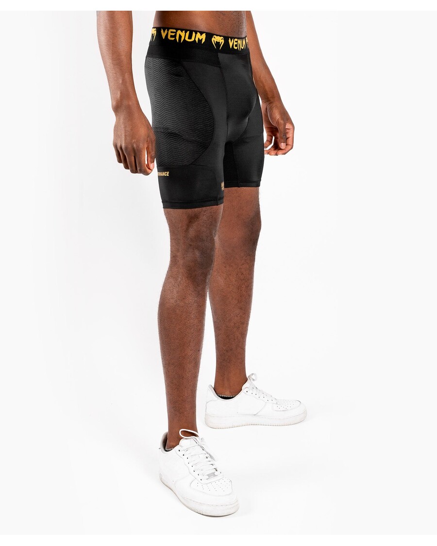 компресионни шорти Venum G-fit - черно/златно