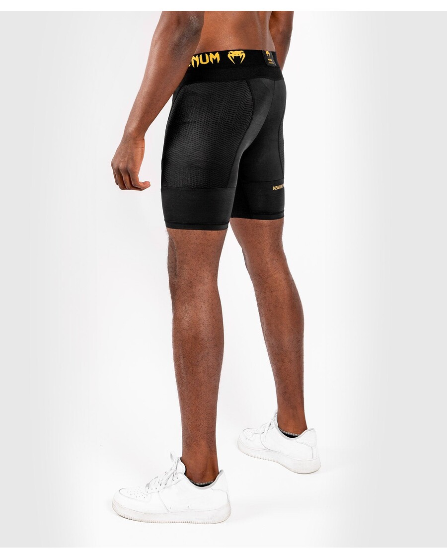 компресионни шорти Venum G-fit - черно/златно