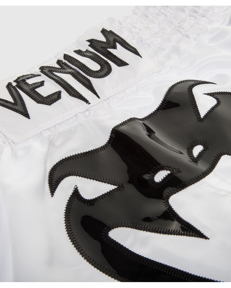 Venum Bangkok Inferno Muay Thai Short - Ijs/zwart