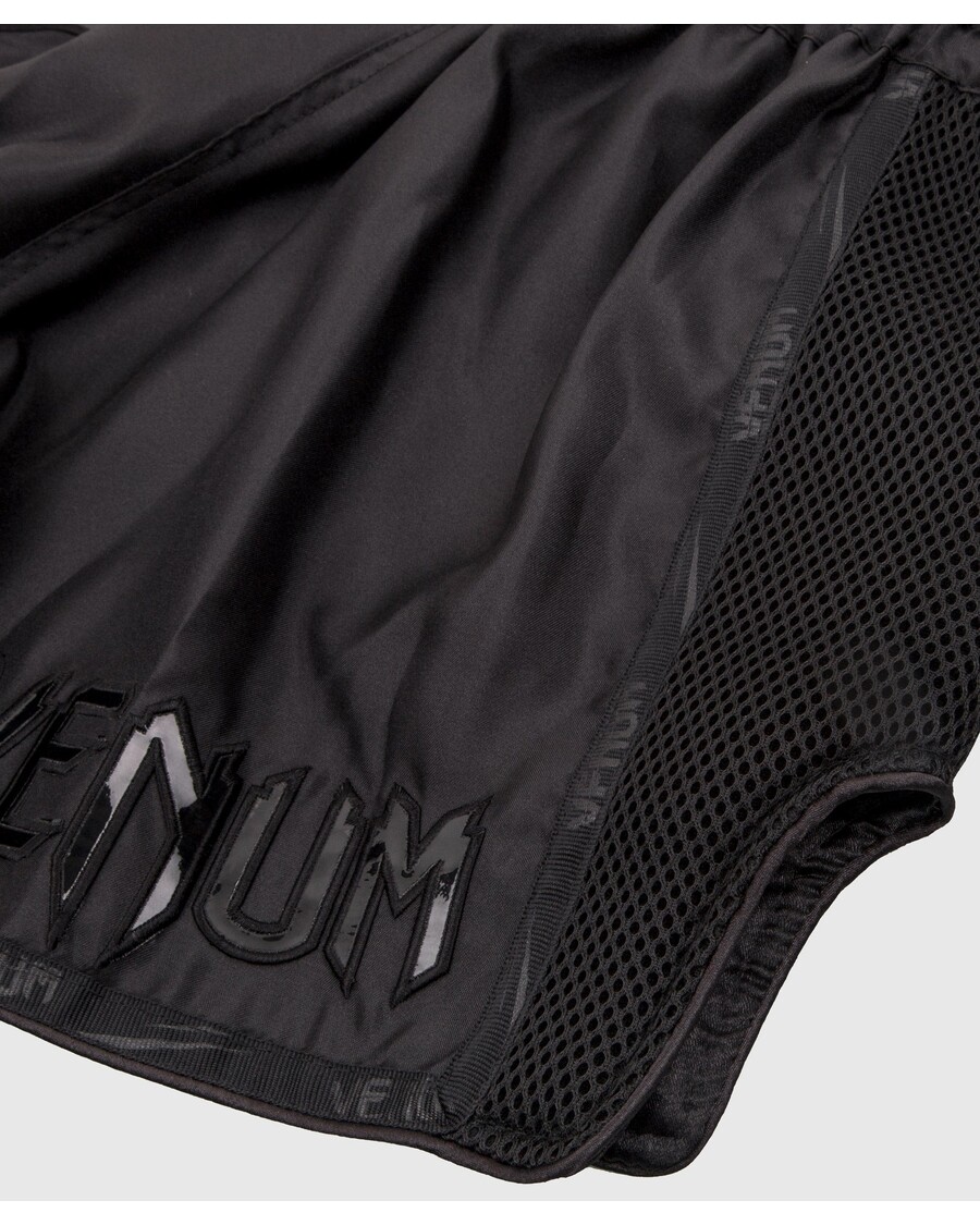 šortky Venum Gigant Muay Thai - černo/černé