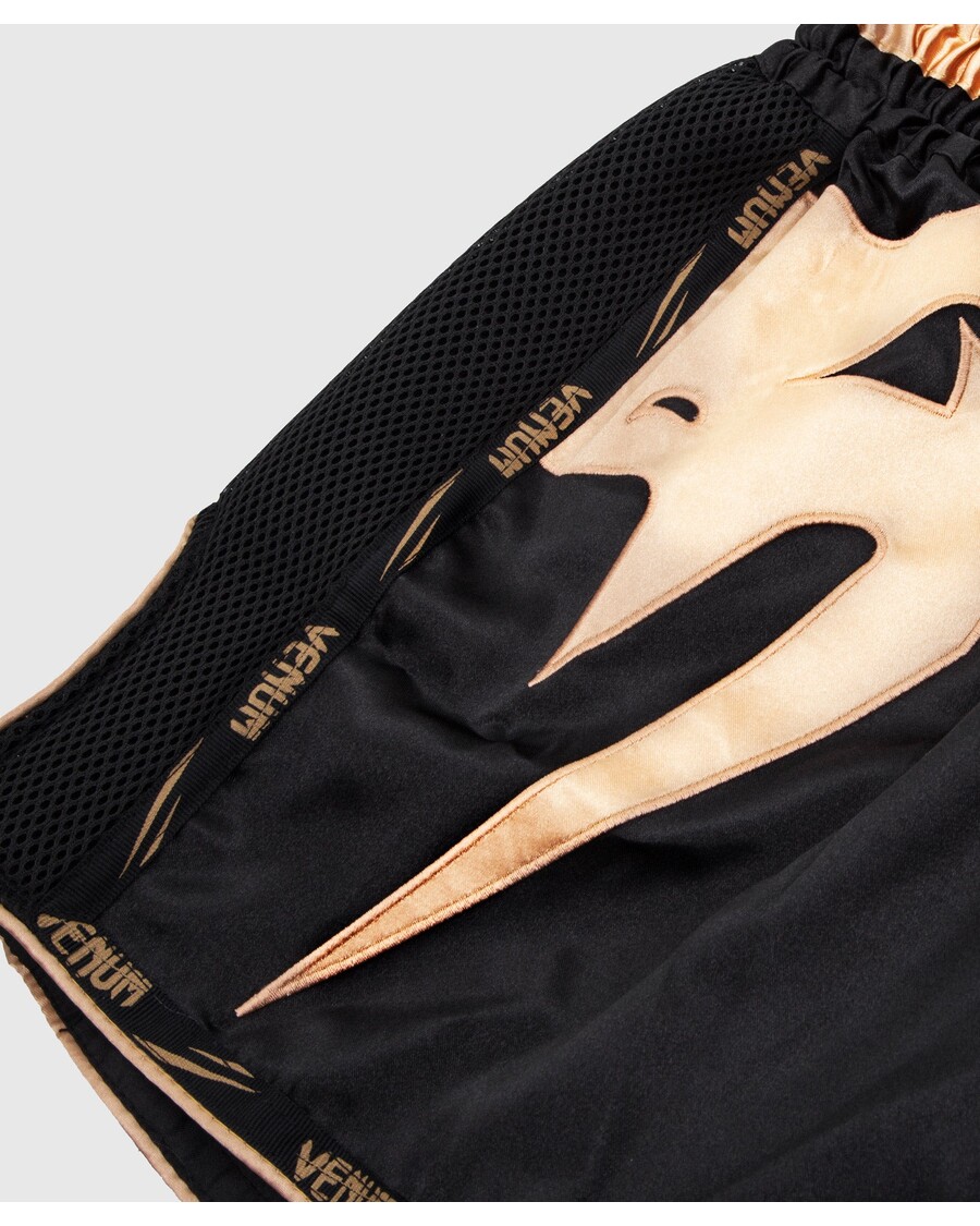 شورت فينوم العملاق للمواي تاي - أسود/ذهبي