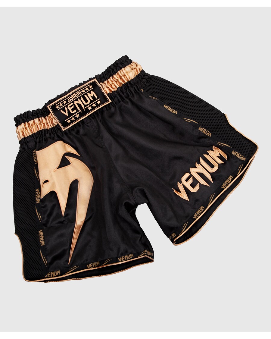 Venum Giant Muay Thai Shorts – Schwarz/Gold