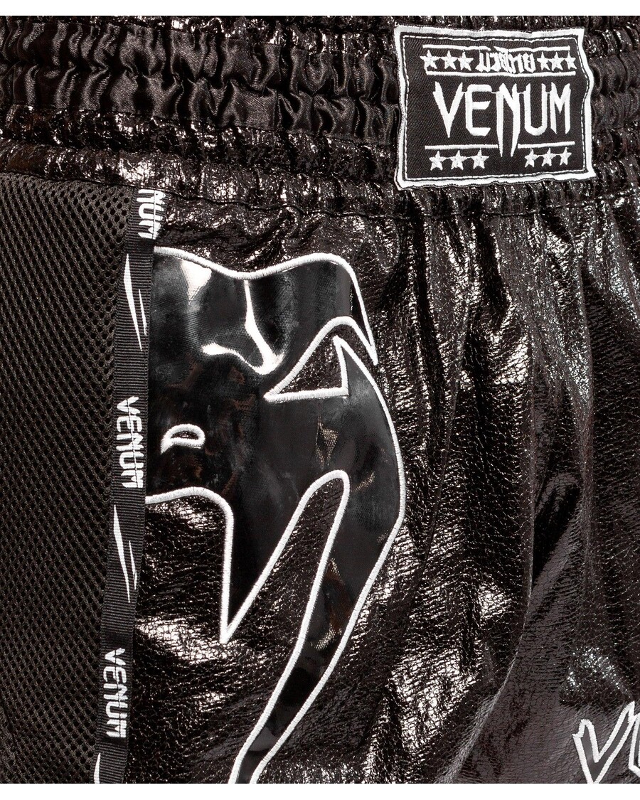 Venum Giant Infinite Muay Thai Kratke Hlače - črne/črne