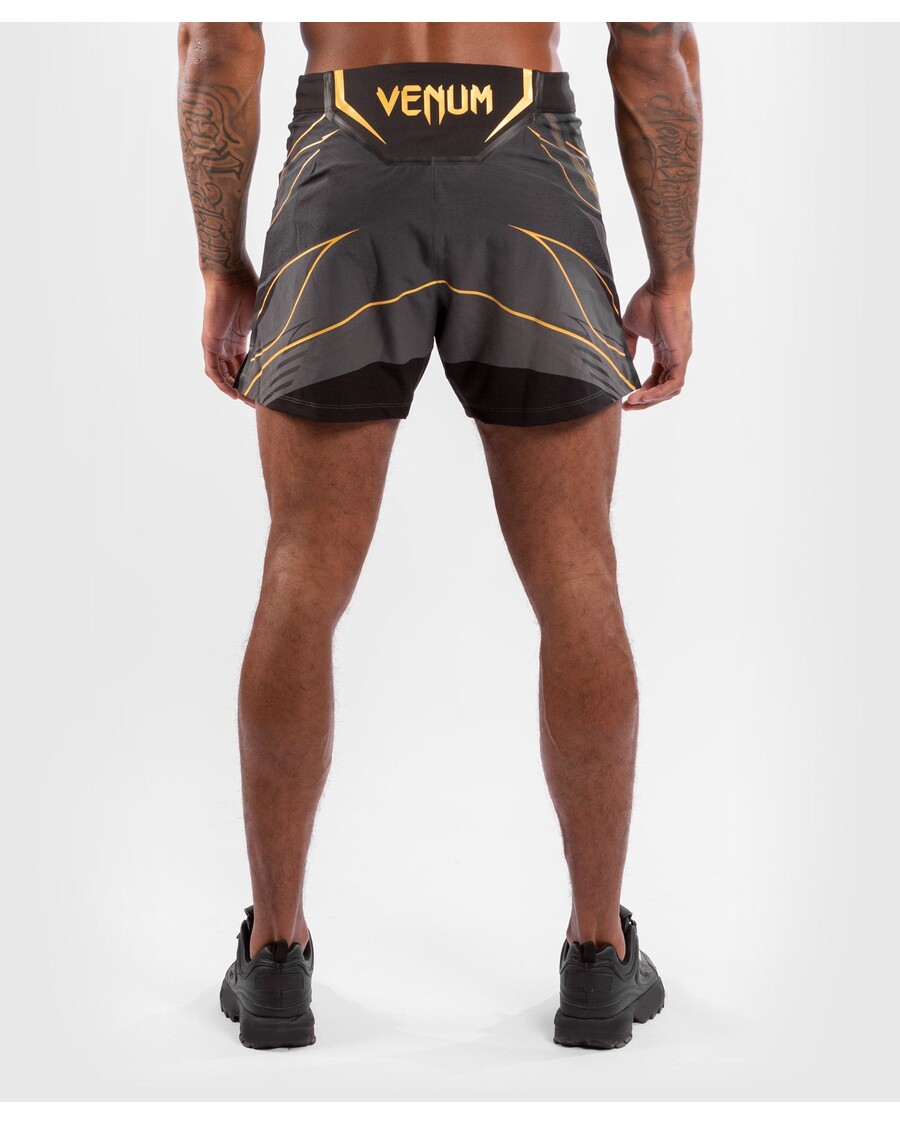 Shorts Masculino Ufc Venum Authentic Fight Night - Ajuste Curto - Campeão
