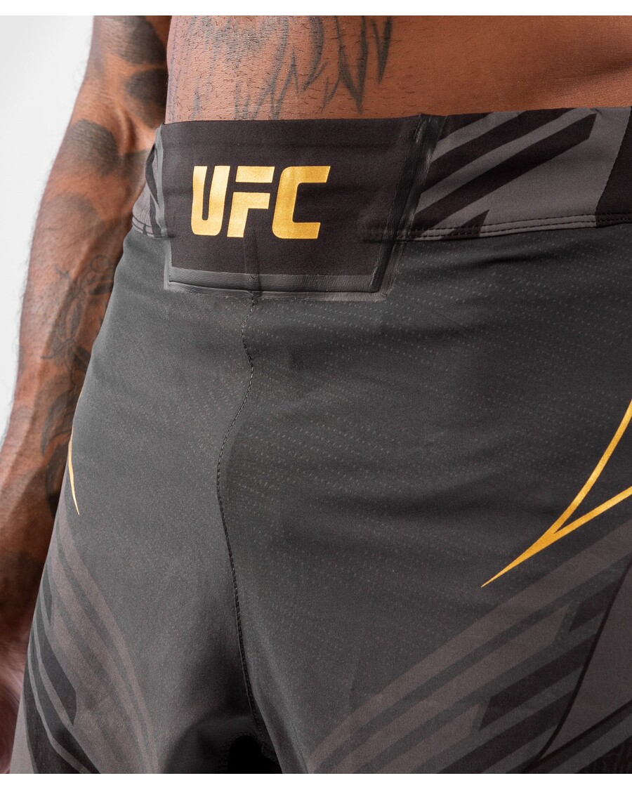 Shorts Masculino Ufc Venum Authentic Fight Night - Ajuste Curto - Campeão