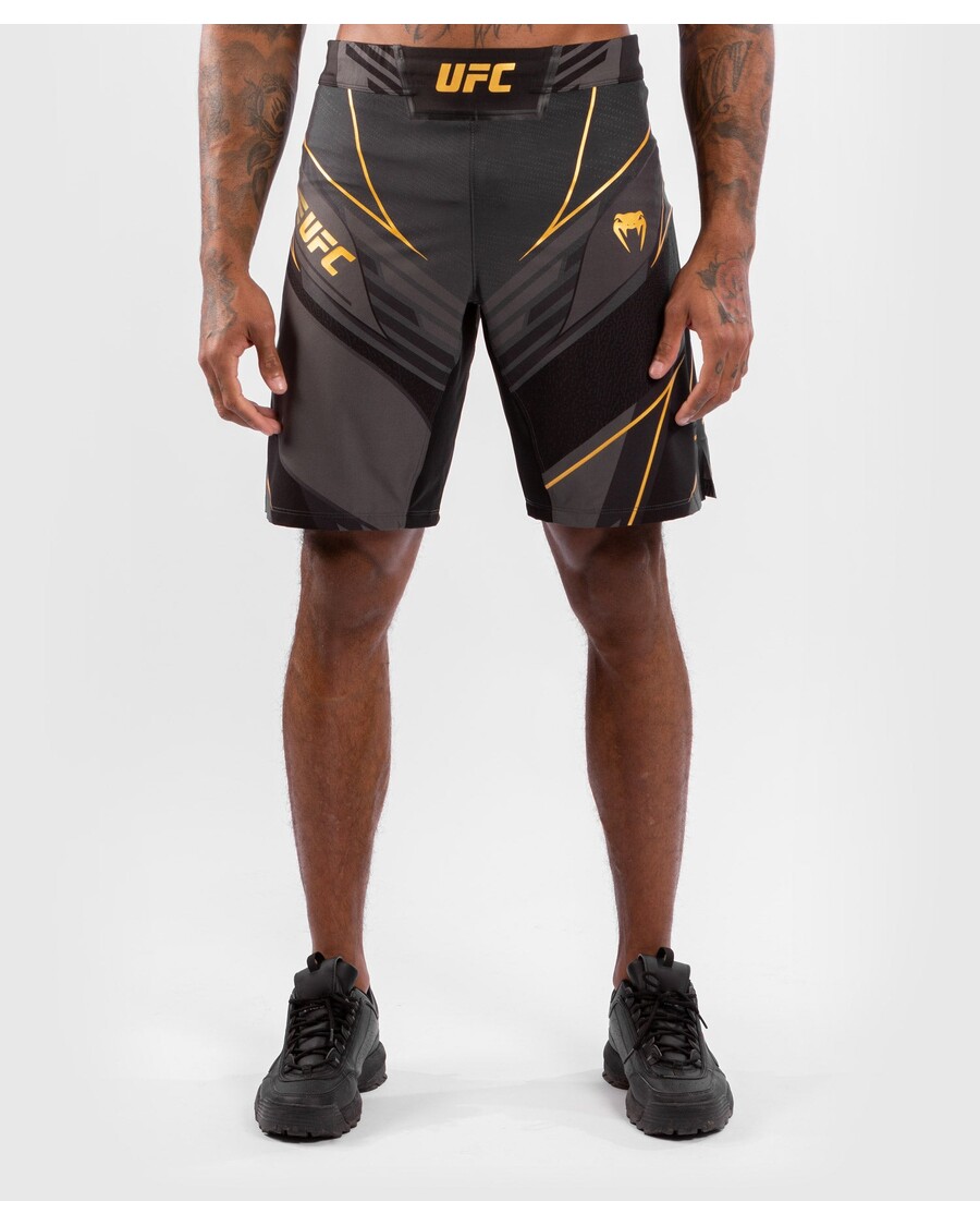 UFC Venum Authentic Fight Night Herrenshorts – Lange Passform – Champion