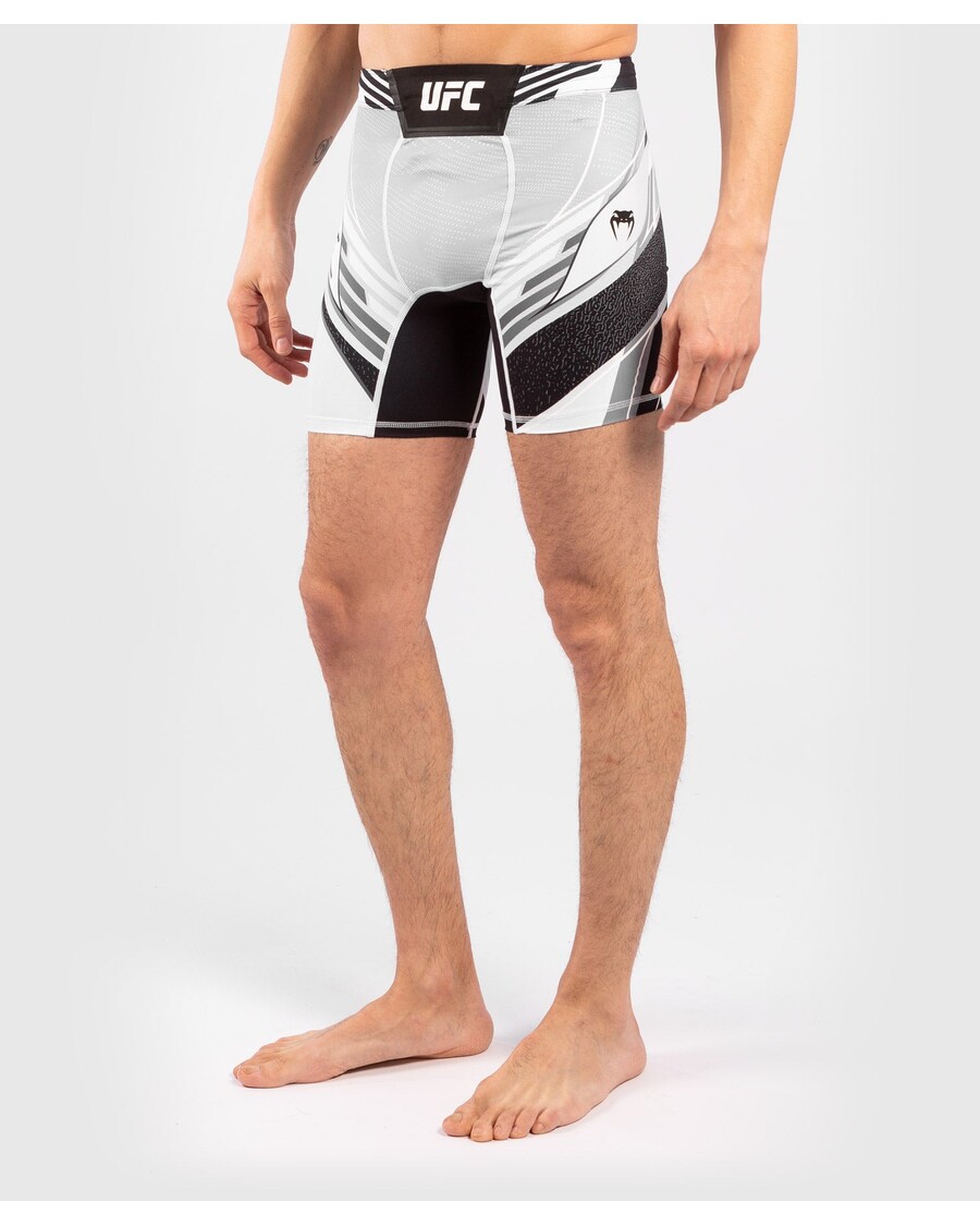 Ufc Venum Authentic Fight Night Moške Kratke Hlače Vale Tudo - Kratkega Kroja - Bele