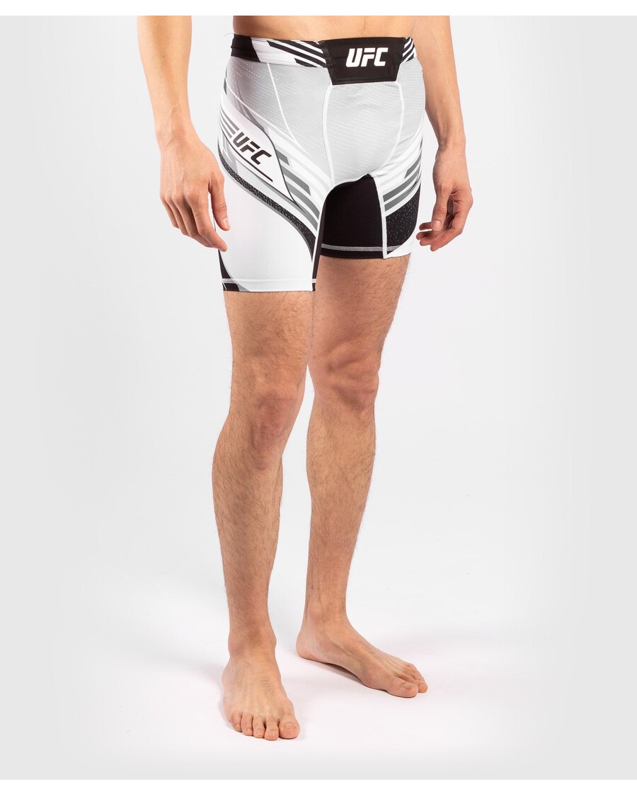 Ufc Venum Authentic Fight Night Moške Kratke Hlače Vale Tudo - Kratkega Kroja - Bele