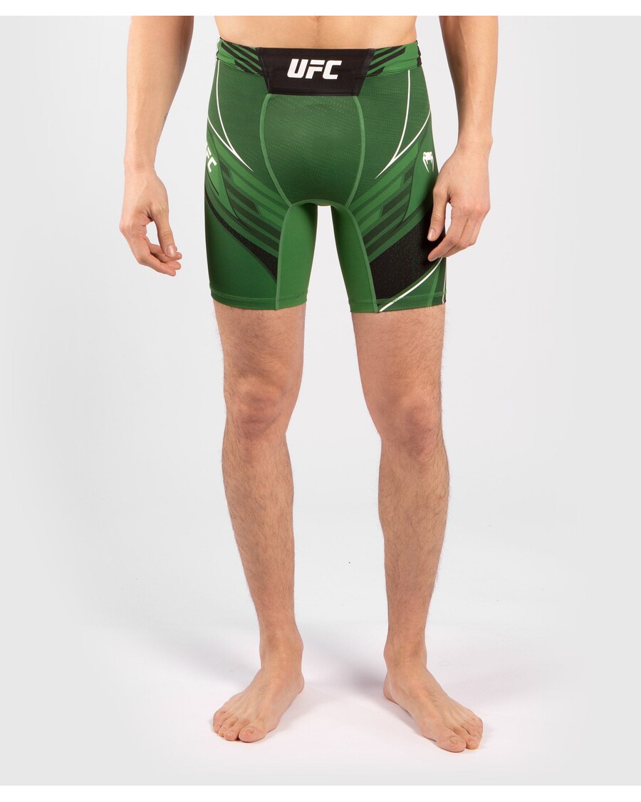 UFC Venum Authentic Fight Night Vale Tudo Shorts Für Herren – Kurze Passform – Grün