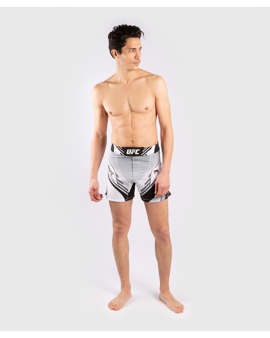 Ufc Venum Pro Line Meeste Lühikesed Püksid - Valged
