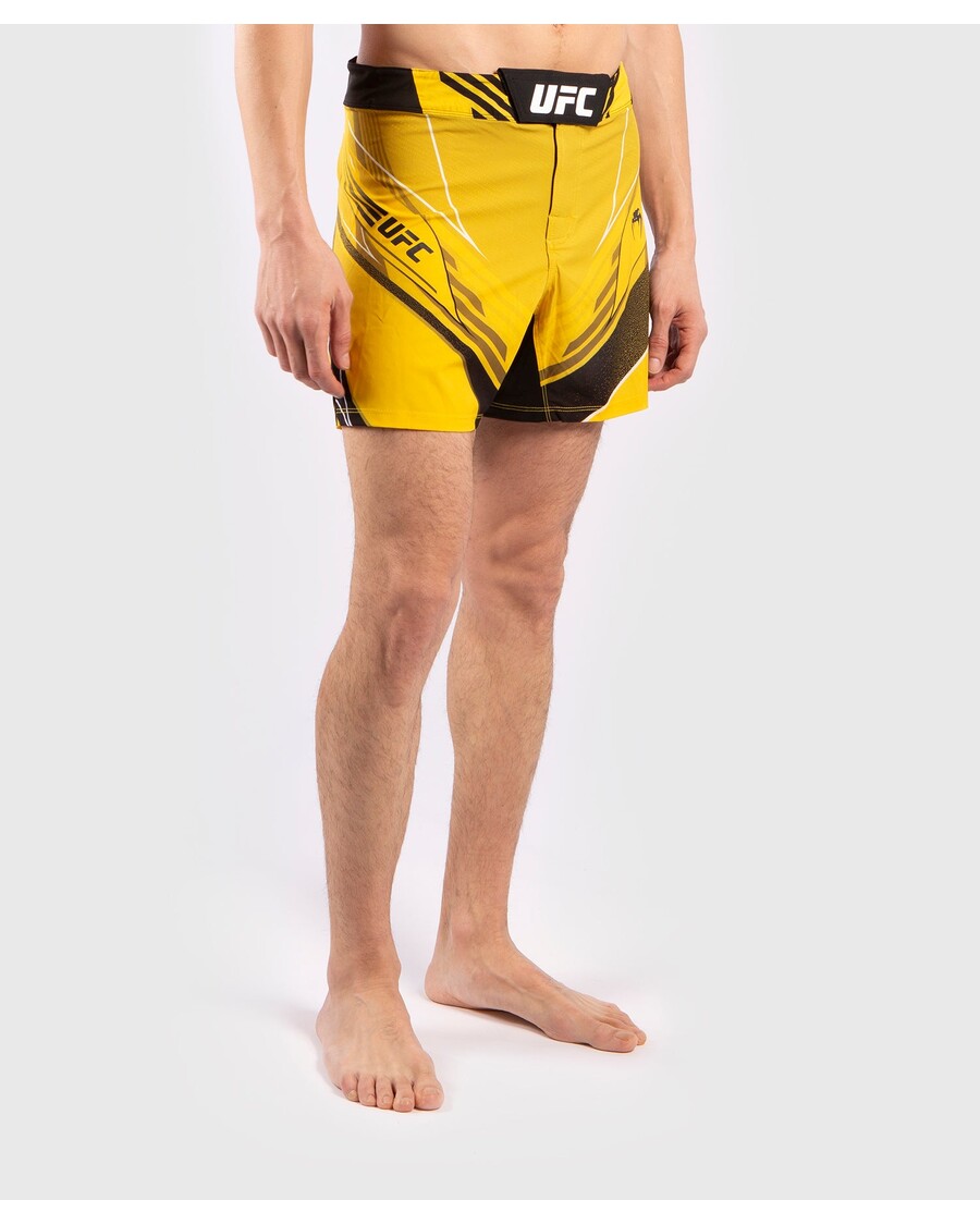 Celana Pendek Pria Ufc Venum Pro Line - Kuning