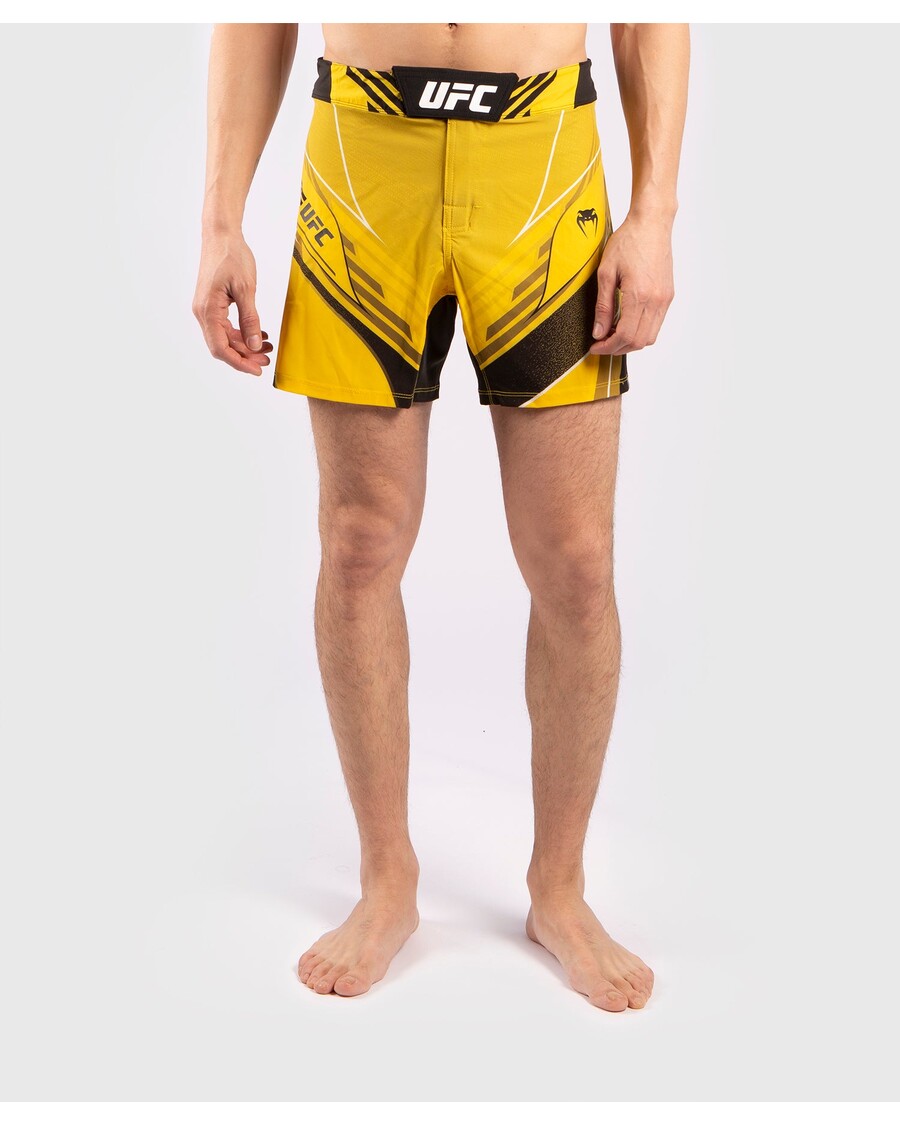 UFC Venum Pro Line Herrenshorts – Gelb