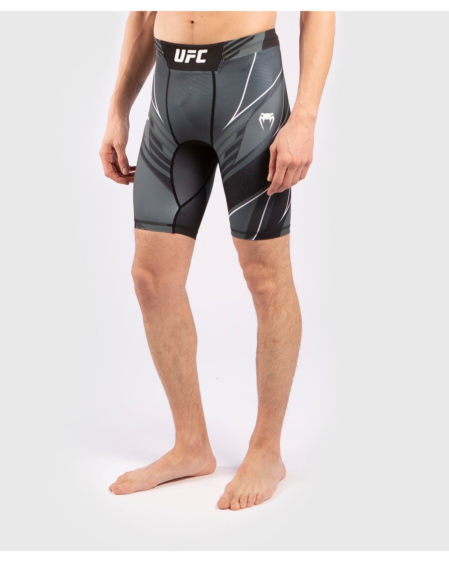 Ufc Venum Pro Line Meeste Vale Tudo Lühikesed Püksid - Mustad