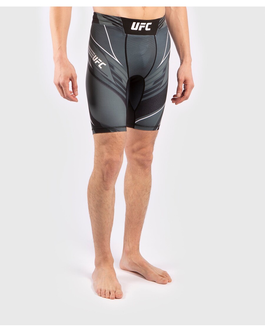 Ufc Venum Pro Line Meeste Vale Tudo Lühikesed Püksid - Mustad