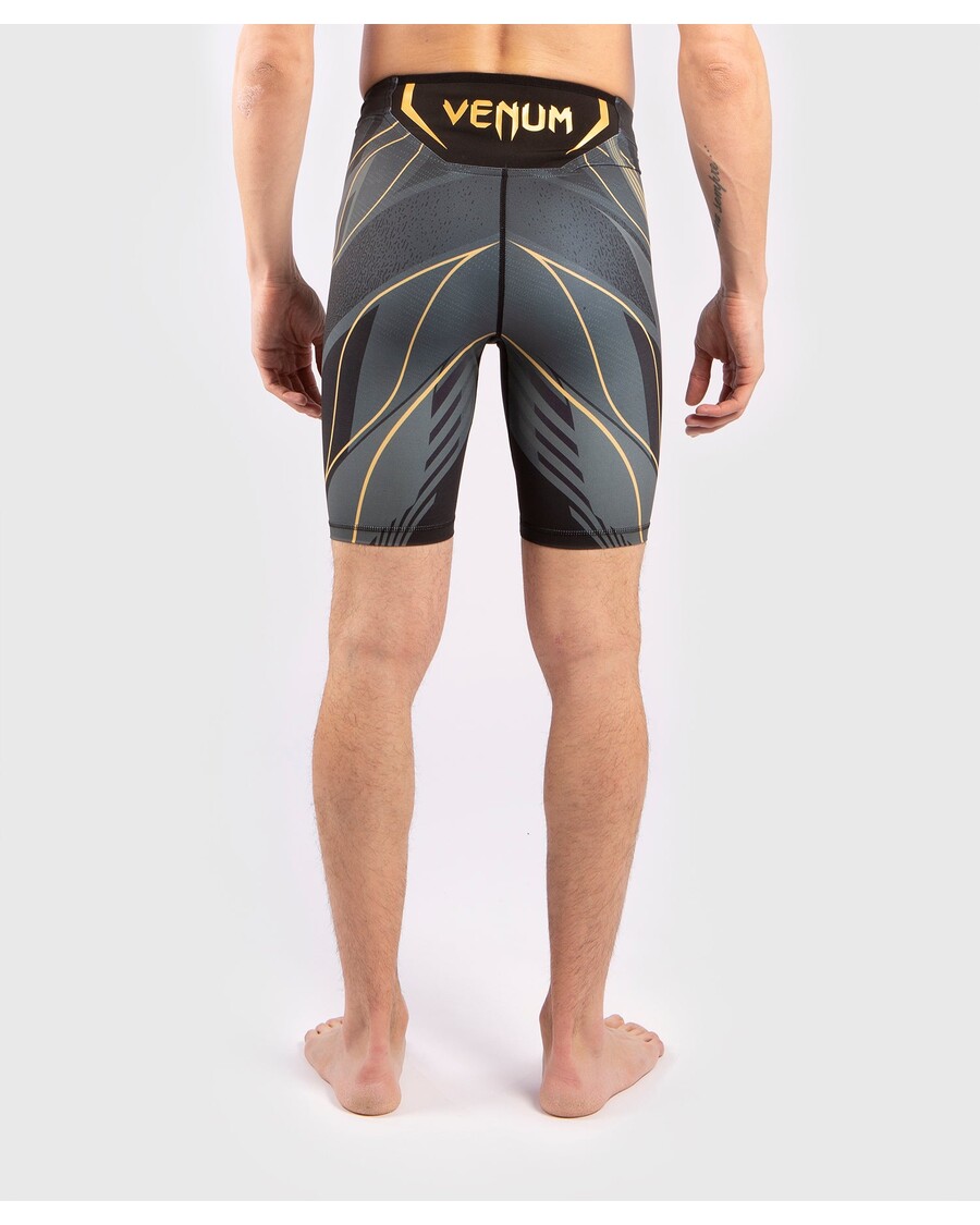 UFC ヴェナム プロ ライン メンズ ヴァーレ トゥード ショーツ - チャンピオン
