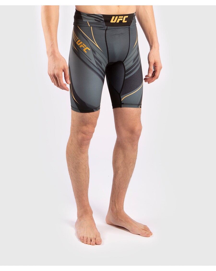 UFC ヴェナム プロ ライン メンズ ヴァーレ トゥード ショーツ - チャンピオン