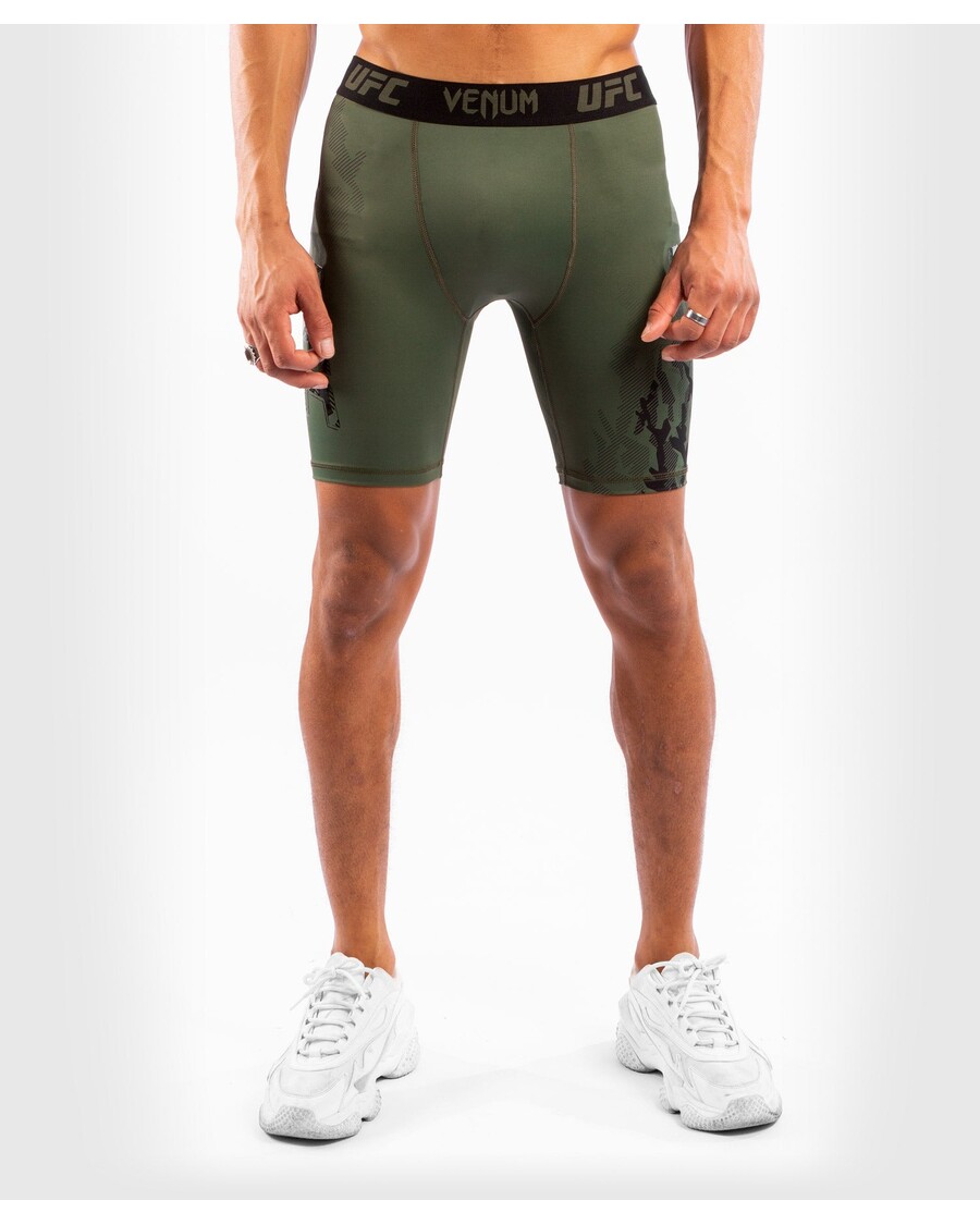 UFC Venum Authentic Fight Week Herren Performance Vale Tudo Shorts – Khaki