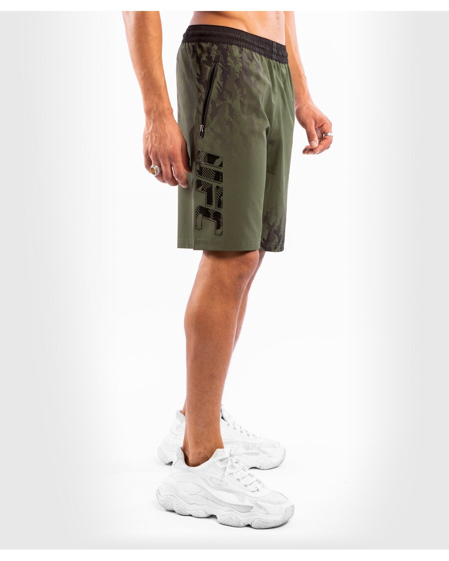 شورت الأداء الرجالي من UFC Venum Authentic Fight Week - كاكي