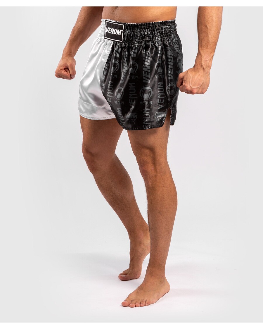 Venum Logos Muay Thai Shorts - Zwart/wit