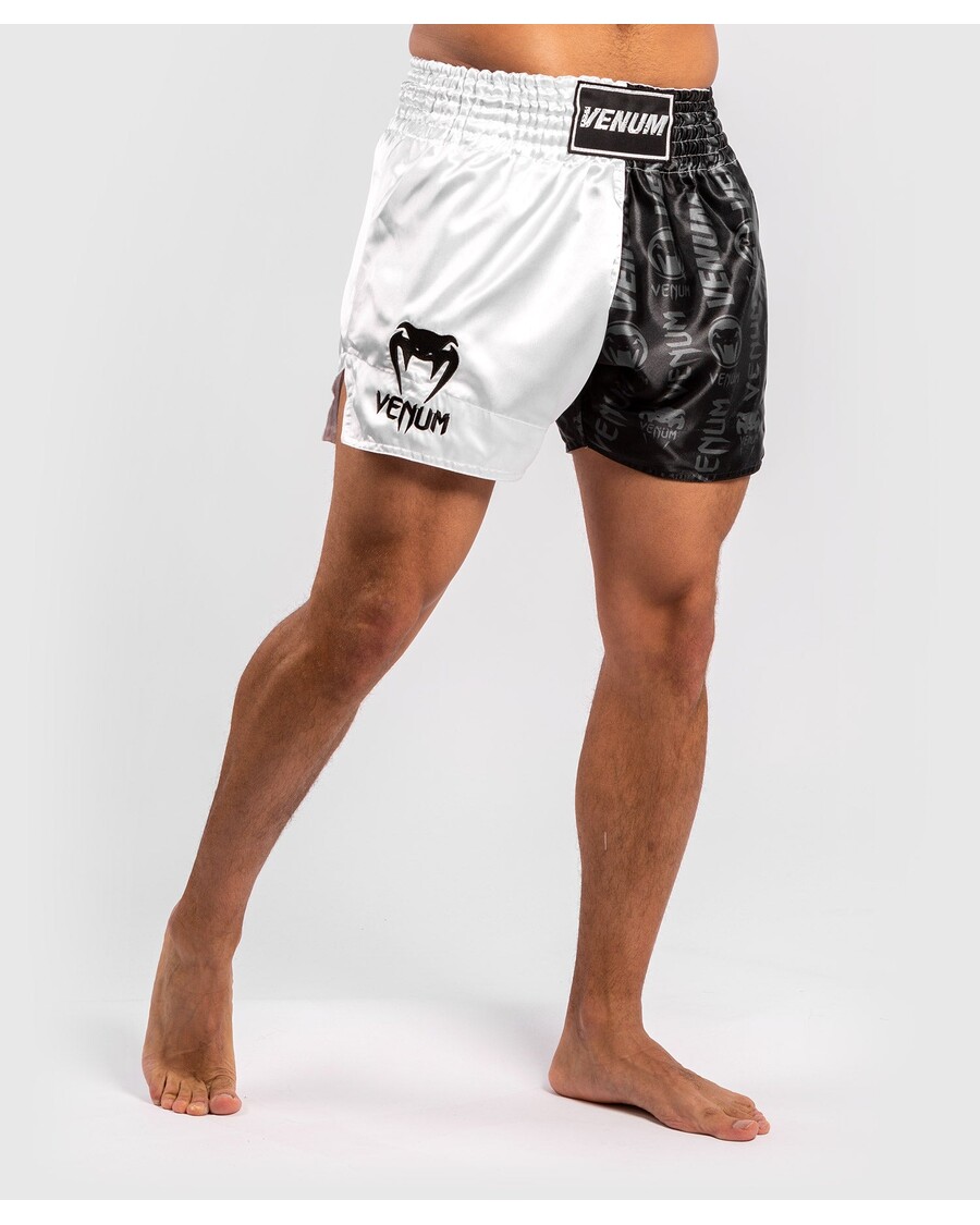 Venum Logos Muay Thai Shorts - Zwart/wit