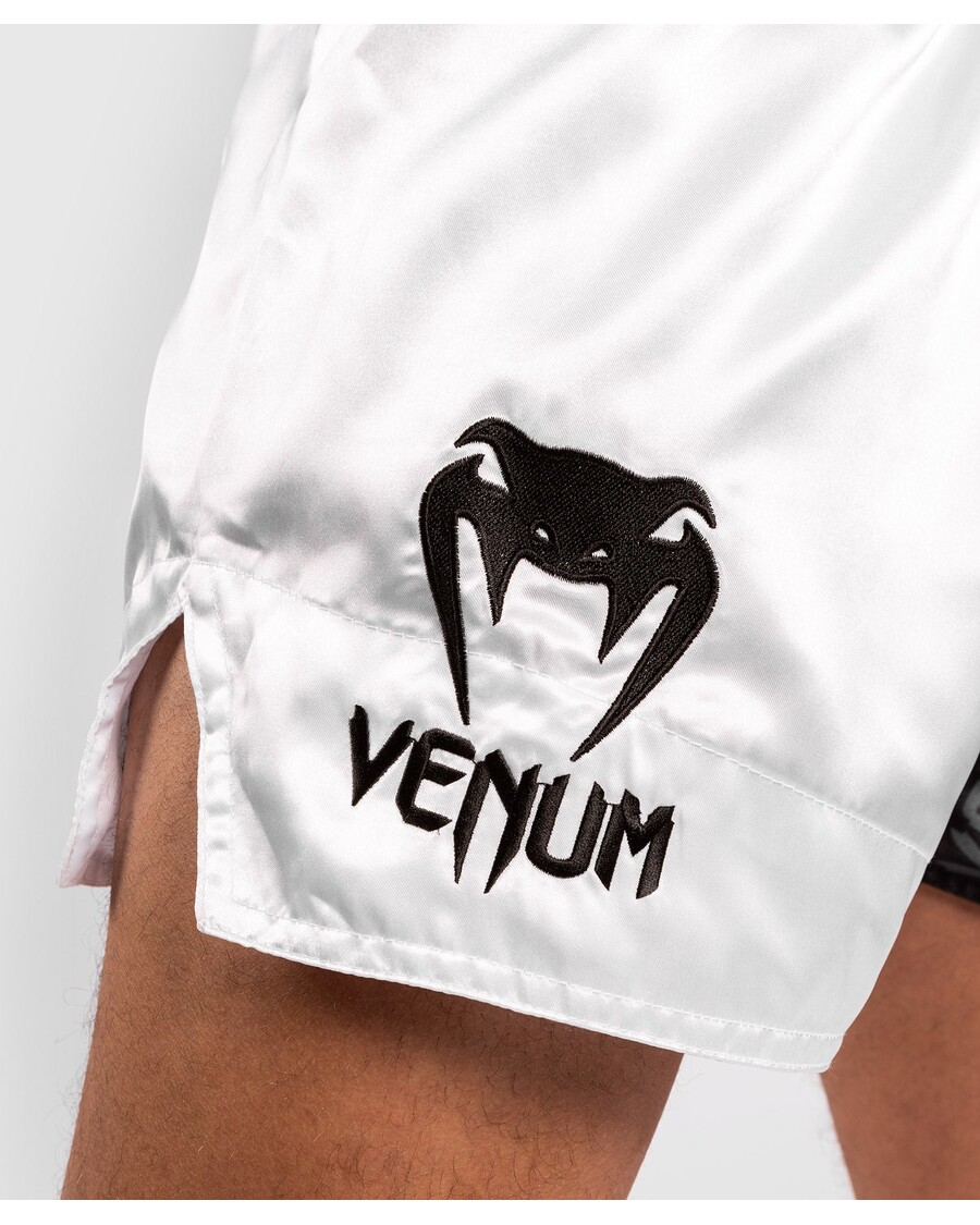 Venum Logos Muay Thai Shorts - Zwart/wit