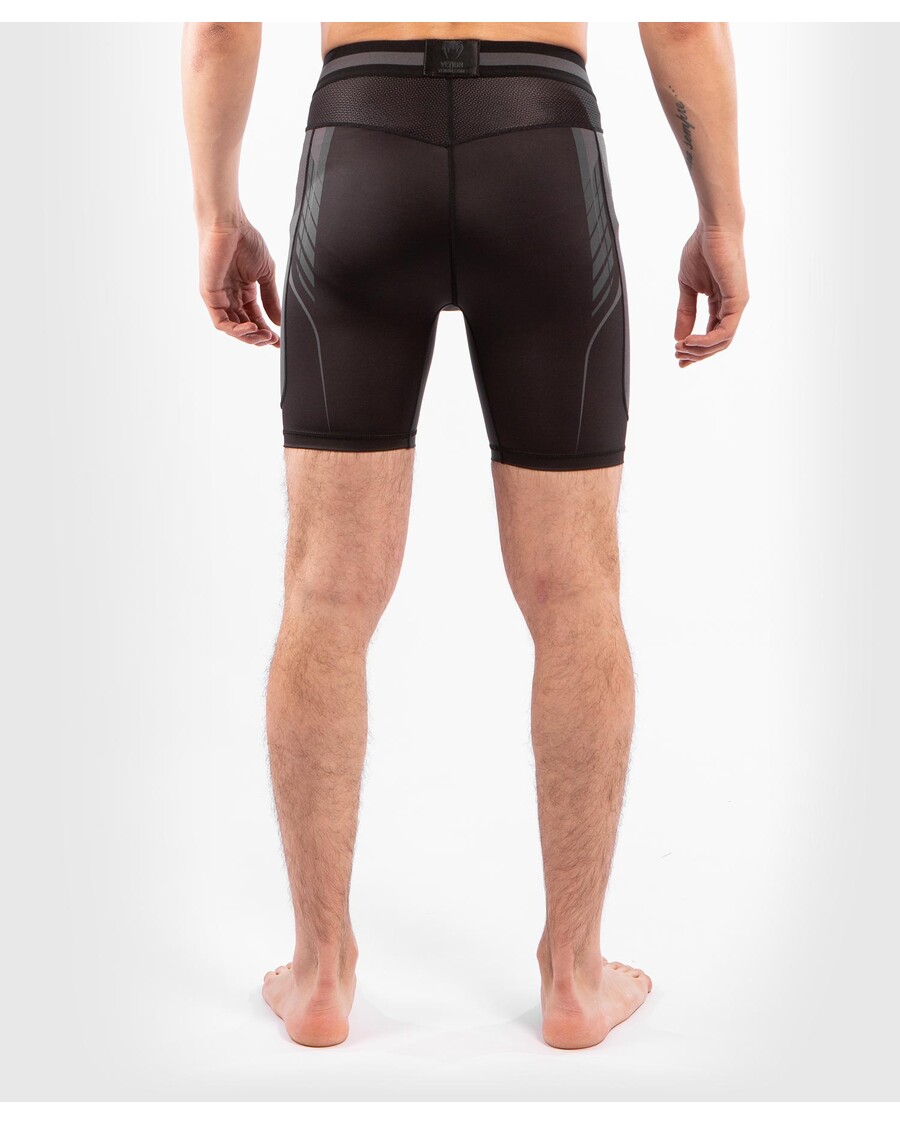 Pantaloni Scurți Venum Athletics Vale Tudo- Negru/auriu